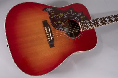 GIBSON HUMMINGBIRD LEFT CHERRY USATA
