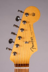 Fender Vintera 60S Stratocaster Pau Ferro Ice Blue Metallic