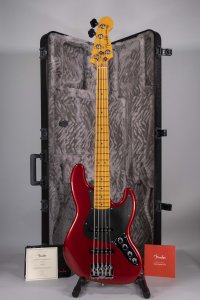Fender Jazz Ultra II red 5 c Usato
