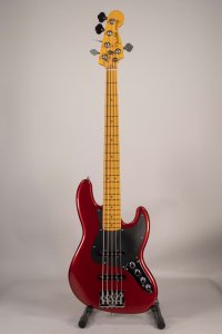 Fender Jazz Ultra II red 5 c Usato