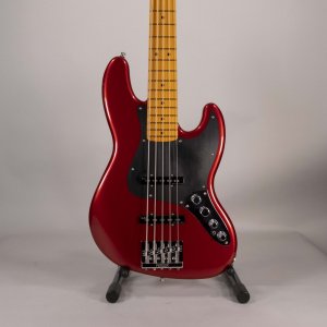 Fender Jazz Ultra II red 5 c Usato
