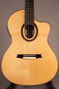 Salvador Cortez Cs245 Chitarra Classica 4/4 Narrow Elettrificata