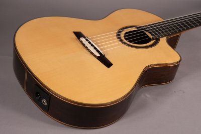 Salvador Cortez Cs245 Chitarra Classica 4/4 Narrow Elettrificata