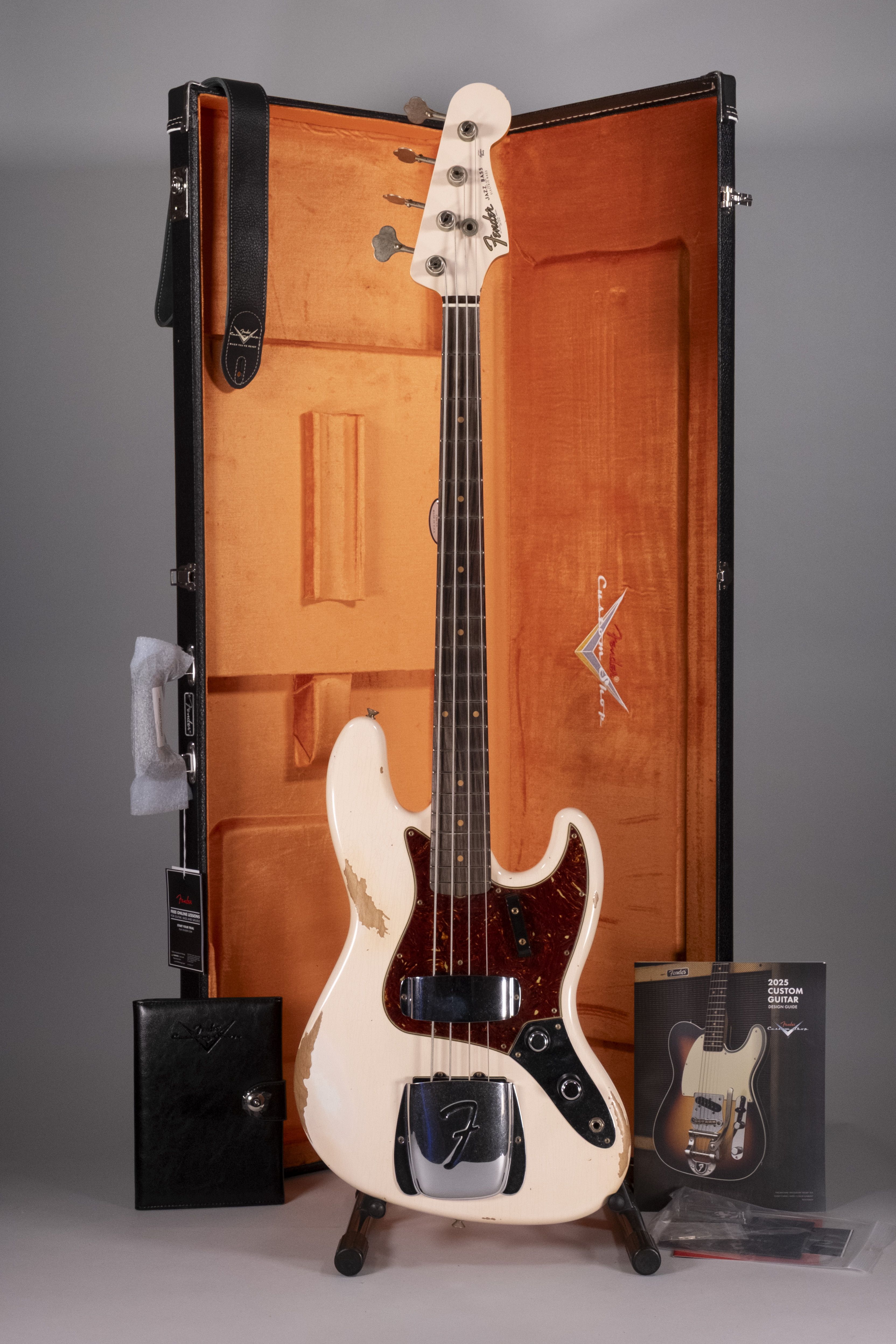 Fender Custom Shop 1961 Jazz Bass Heavy Relic 3A RW Super Faded Aged Shell Pink