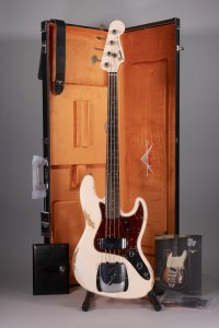 Fender Custom Shop 1961 Jazz Bass Heavy Relic 3A RW Super Faded Aged Shell Pink