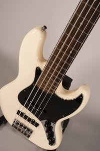 Fender Bass 5c Mex White Usato