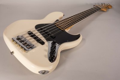 Fender Bass 5c Mex White Usato