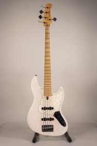 MARCUS MILLER V7 USATO