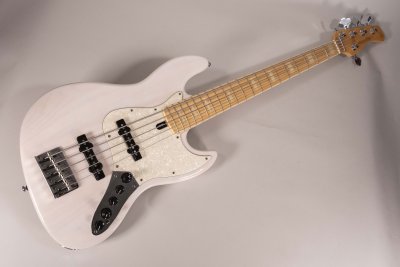 MARCUS MILLER V7 USATO