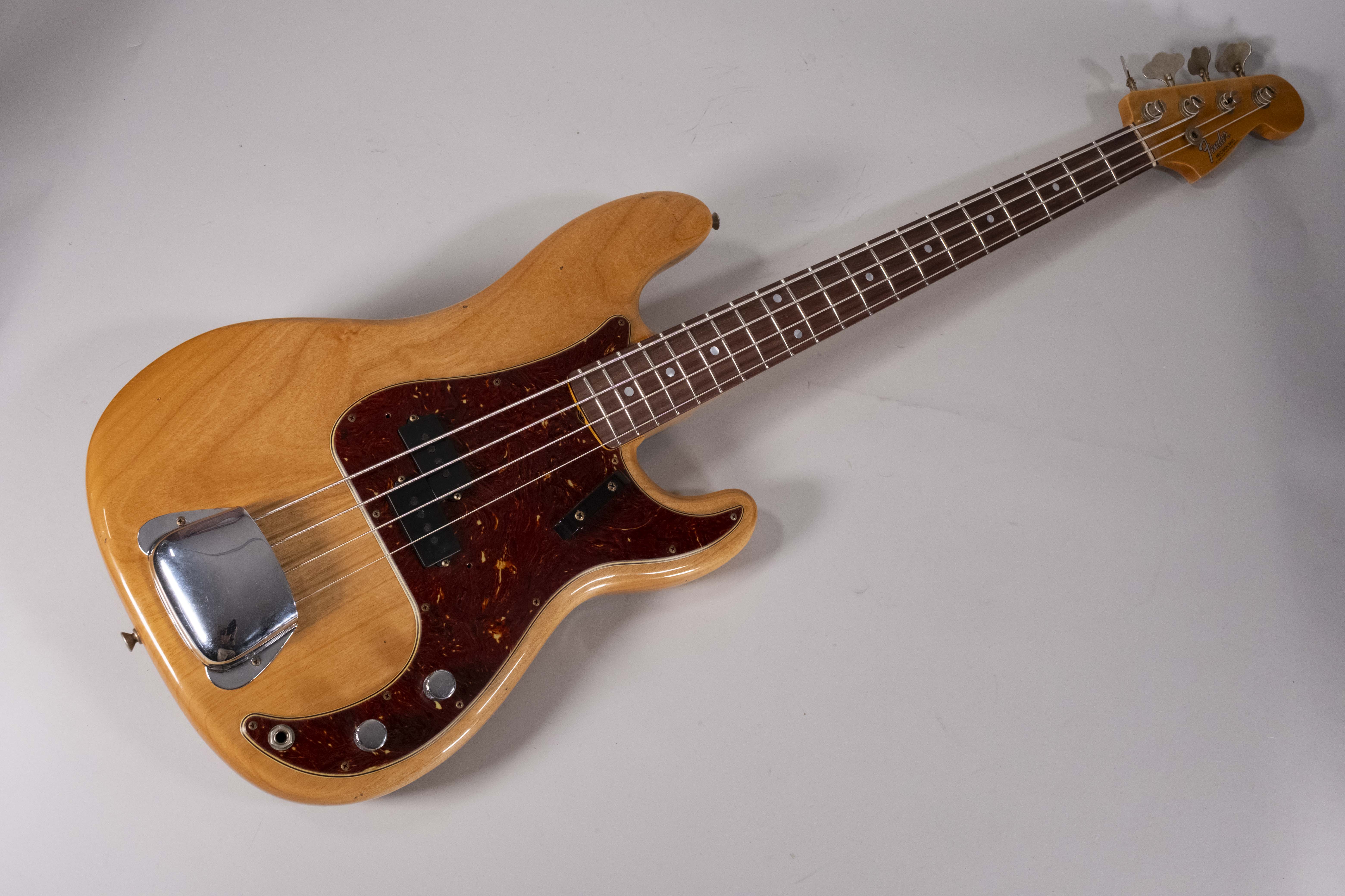 Fender Custom Shop 1966 Precision Bass Journeyman Relic 3A RW Aged Natural