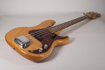 Fender Custom Shop 1966 Precision Bass Journeyman Relic 3A RW Aged Natural