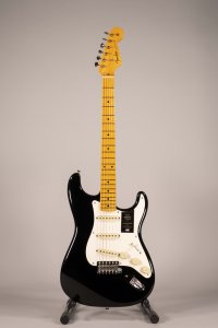 Fender American Vintage II 1957 Stratocaster Maple Black