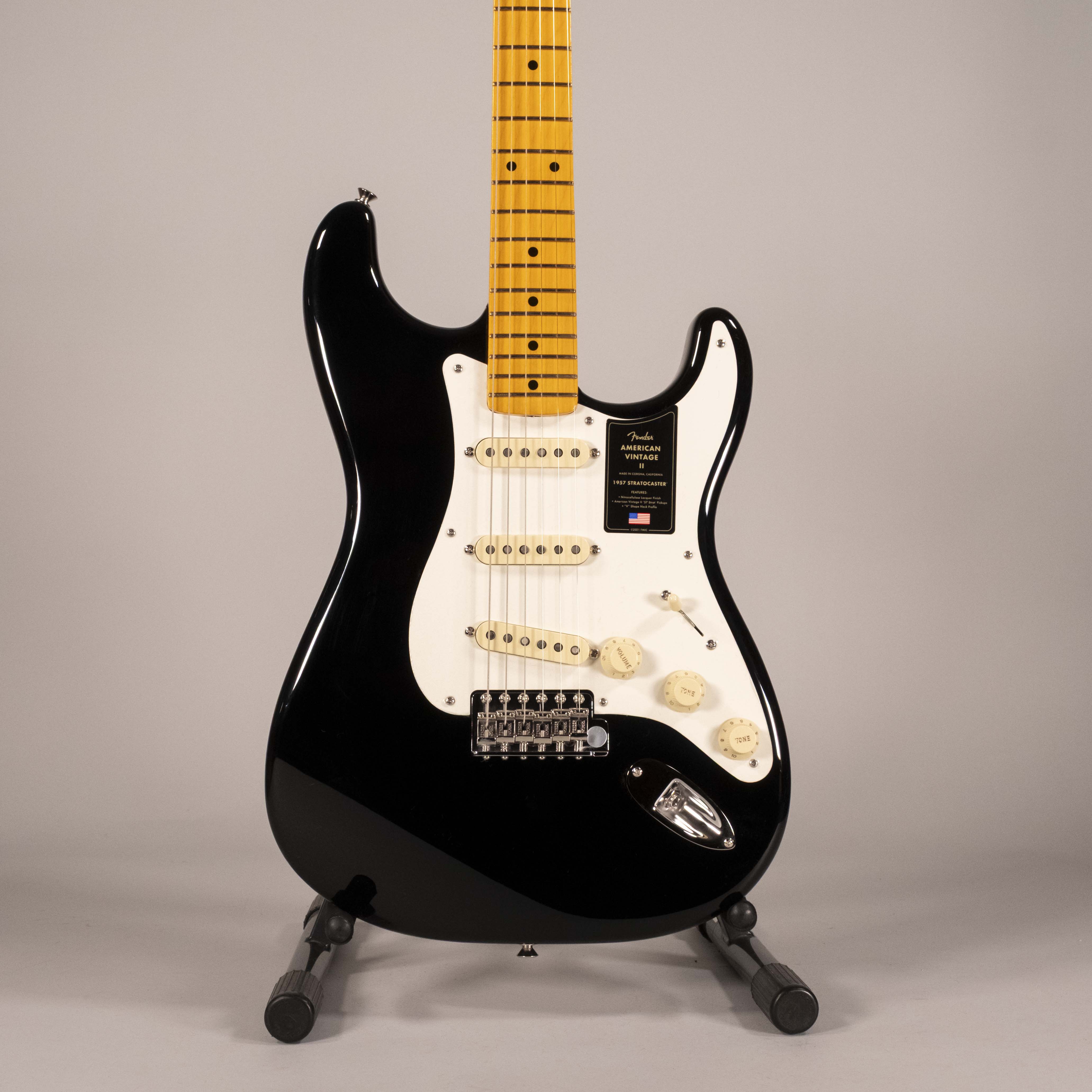 Fender American Vintage II 1957 Stratocaster Maple Black