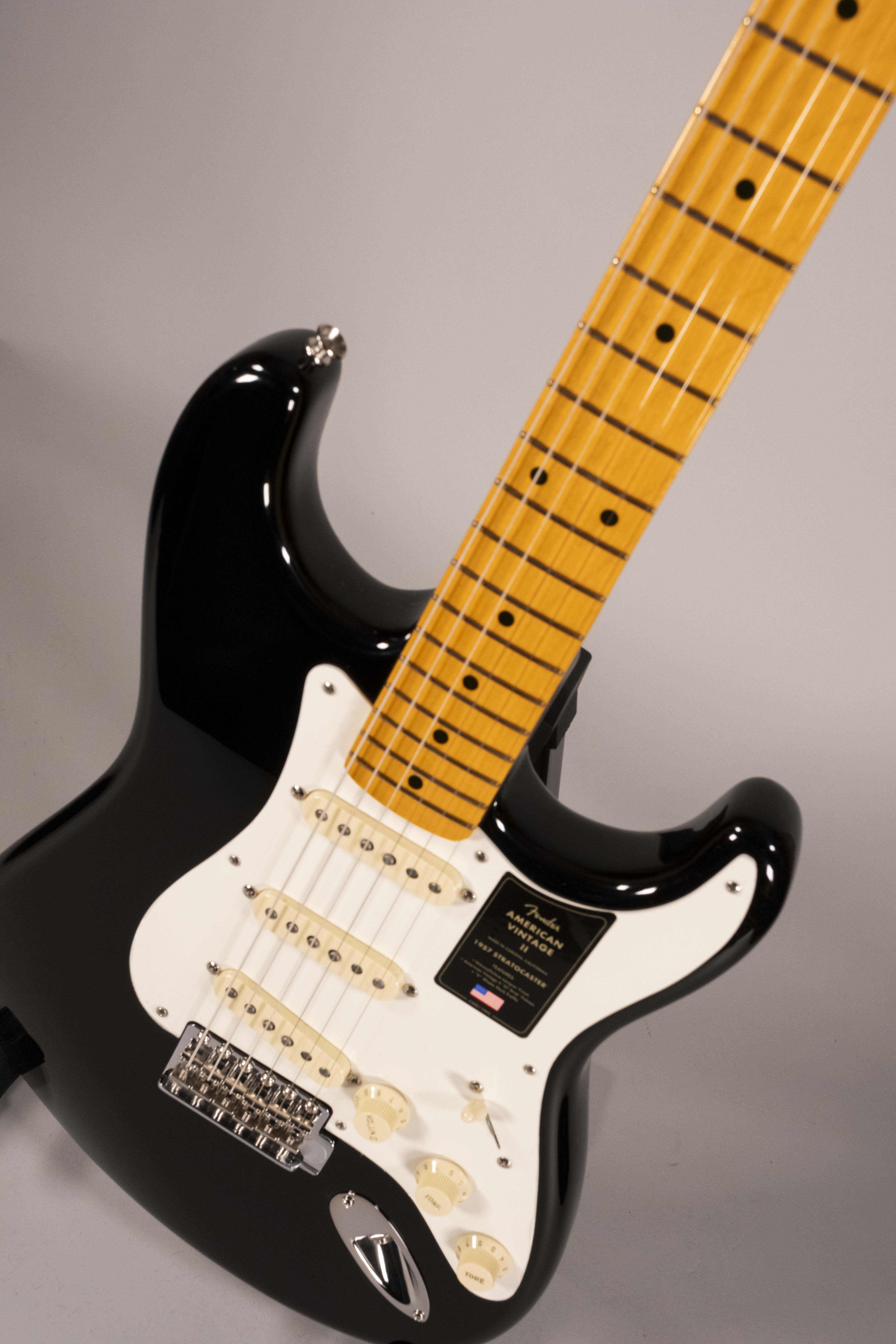 Fender American Vintage II 1957 Stratocaster Maple Black