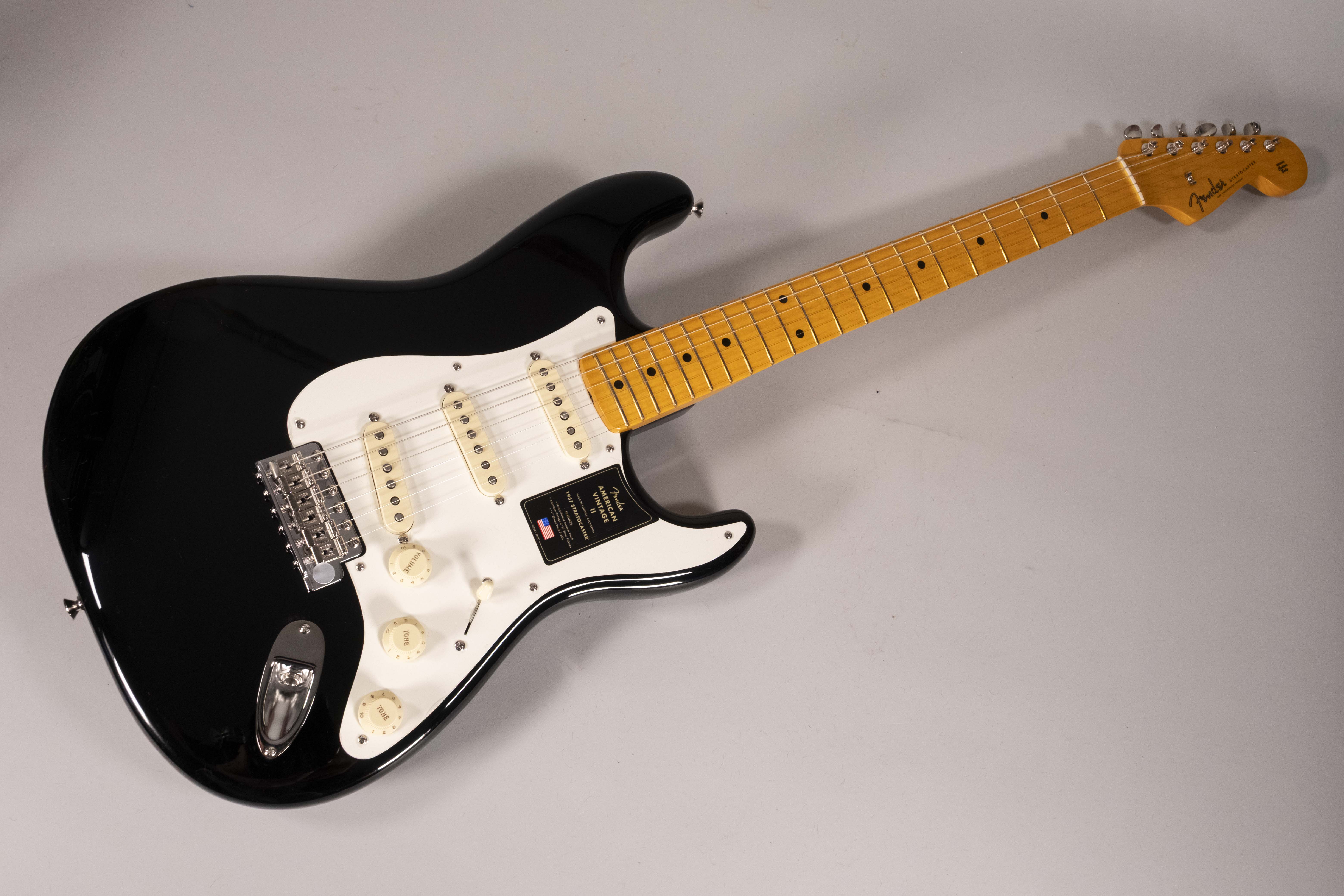 Fender American Vintage II 1957 Stratocaster Maple Black