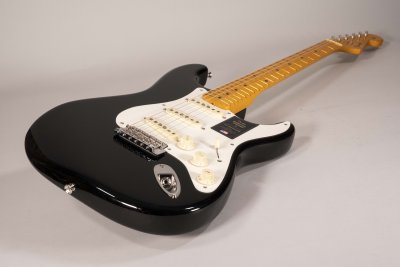 Fender American Vintage II 1957 Stratocaster Maple Black