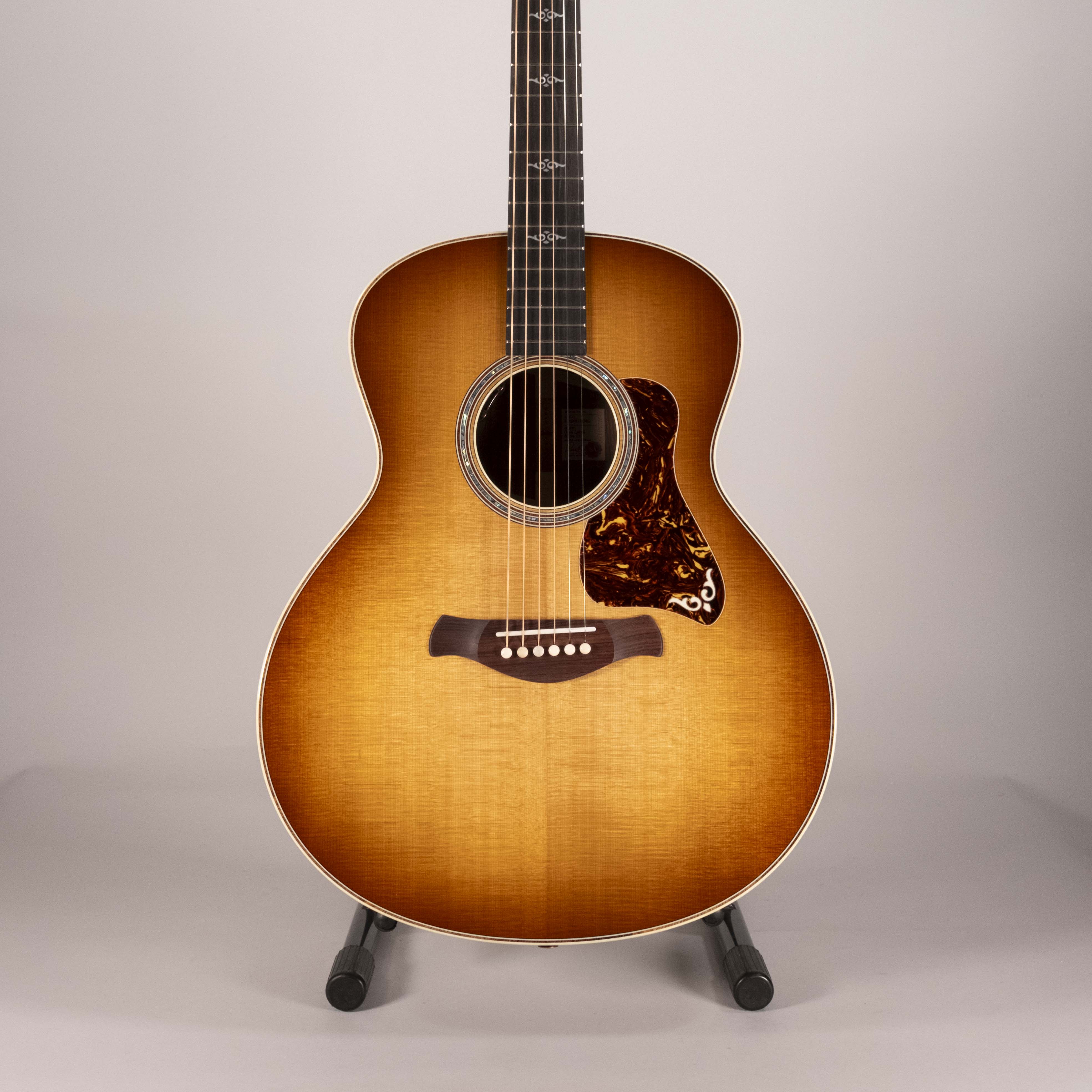 Taylor 814E Sunburst Gold Label