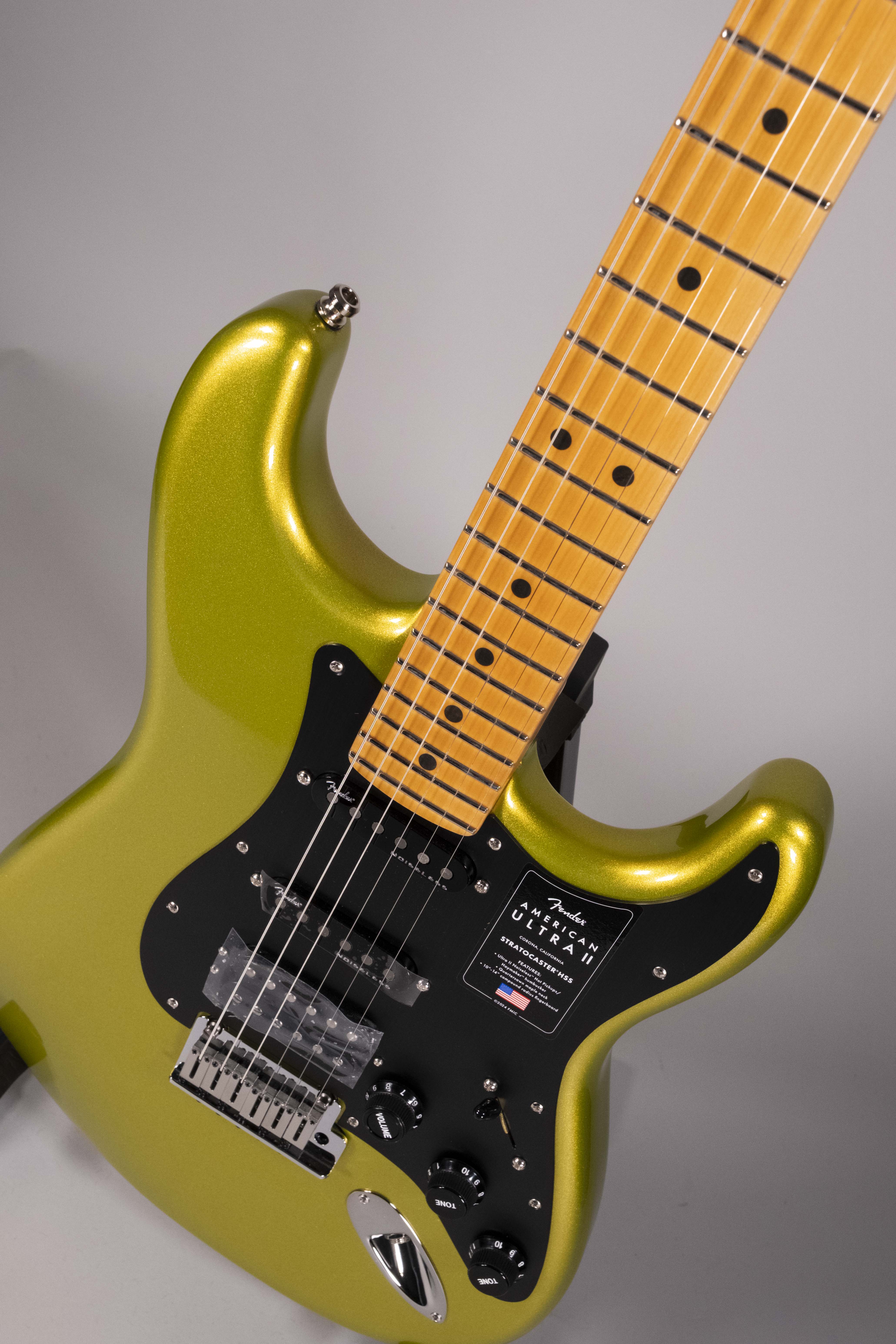 Fender Stratcaster HSS American Ultra II Maple Solar Flare