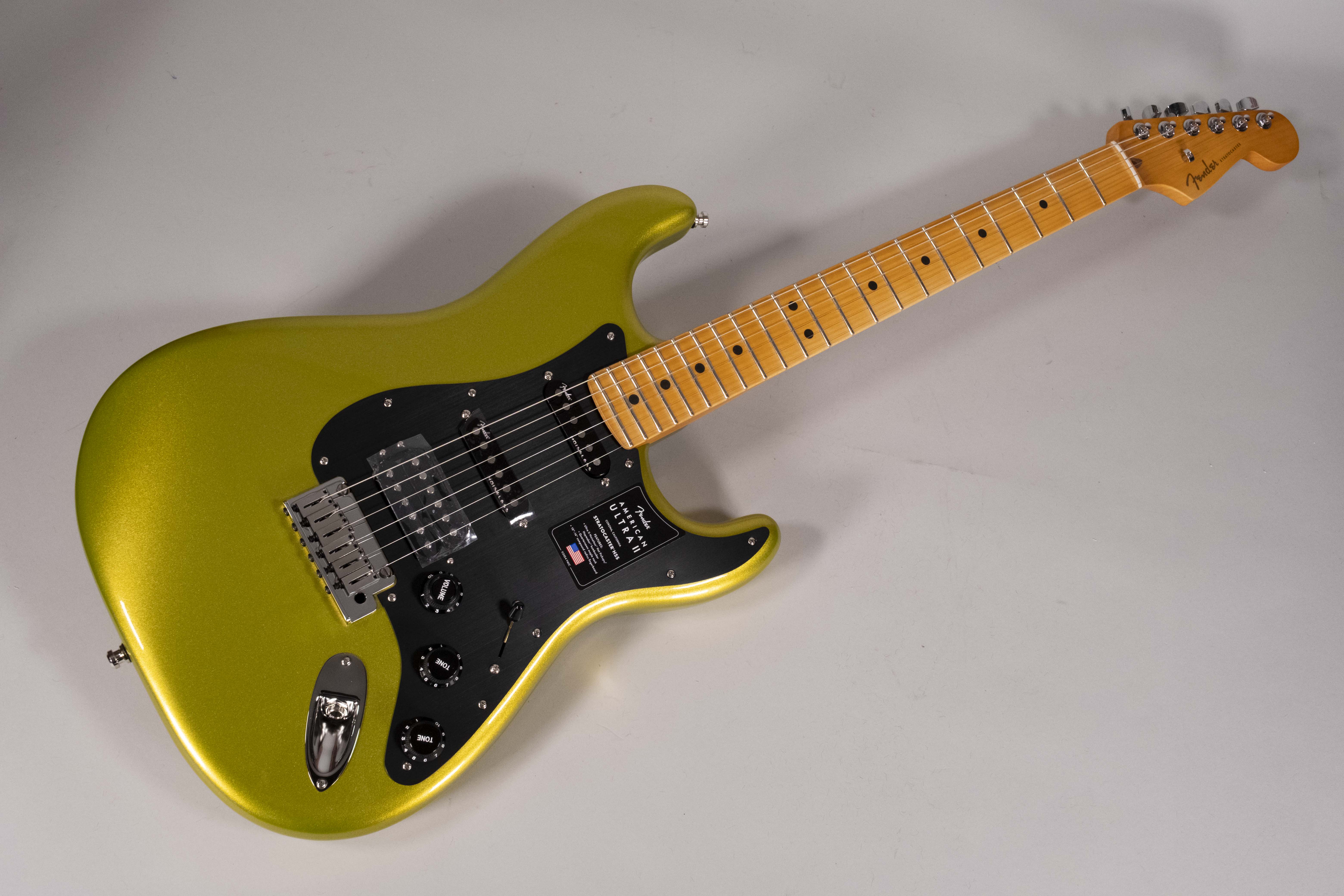 Fender Stratcaster HSS American Ultra II Maple Solar Flare