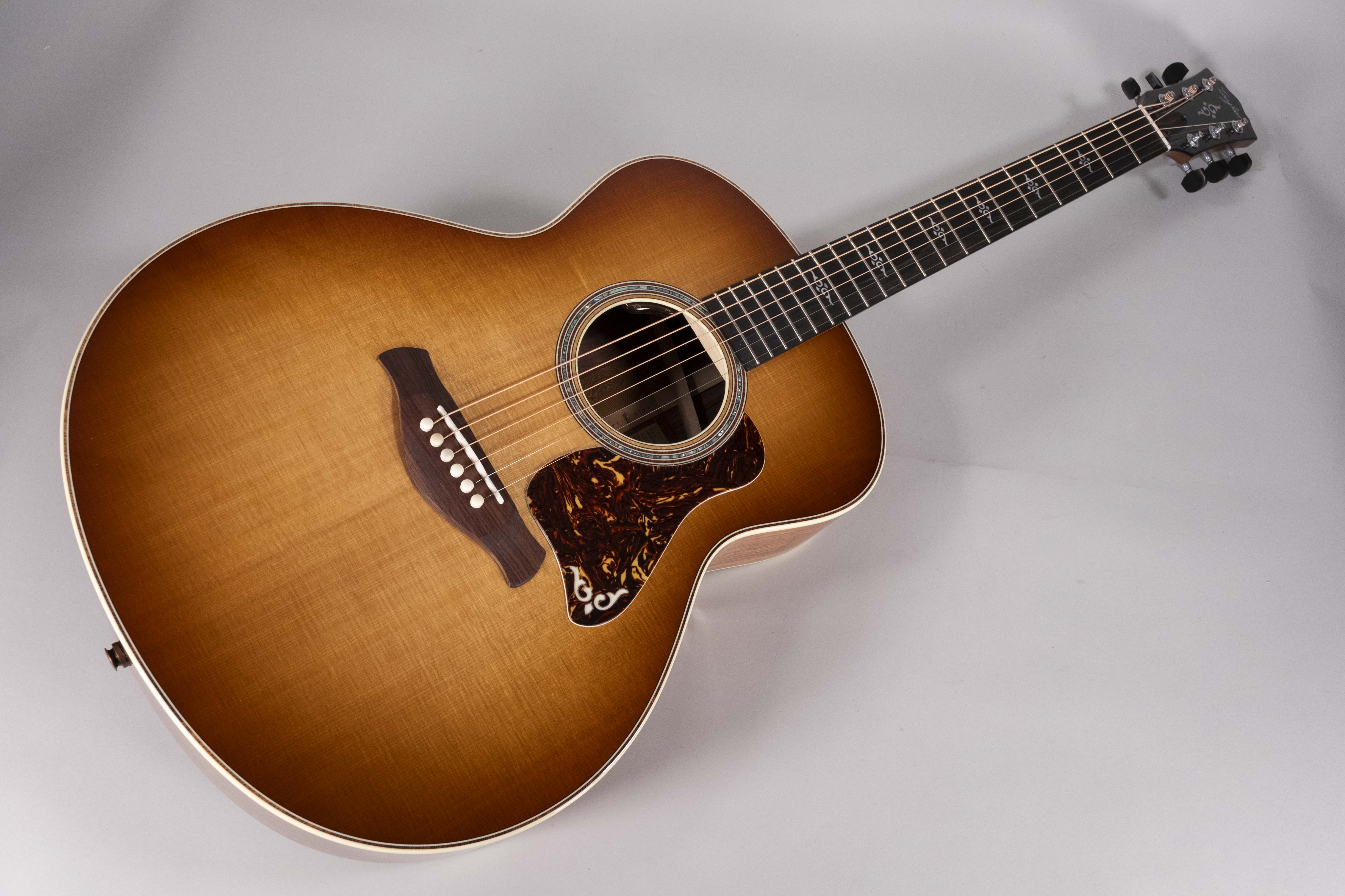 Taylor 814E Sunburst Gold Label
