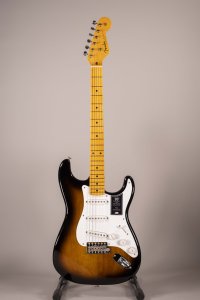 Fender 70th Anniversary American Vintage II 1954 Stratocaster MN 2Color Sunburst