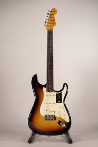 FENDER STRATOCASTER AM VINTAGE 61 USATA