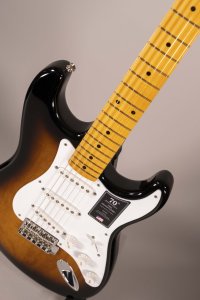 Fender 70th Anniversary American Vintage II 1954 Stratocaster MN 2Color Sunburst