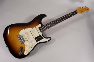 FENDER STRATOCASTER AM VINTAGE 61 USATA