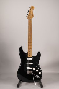 Fender Limited Edition Vintera II '50s Stratocaster Roasted Maple Finish Black