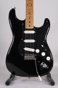 Fender Limited Edition Vintera II '50s Stratocaster Roasted Maple Finish Black