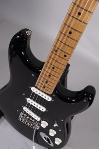 Fender Limited Edition Vintera II '50s Stratocaster Roasted Maple Finish Black