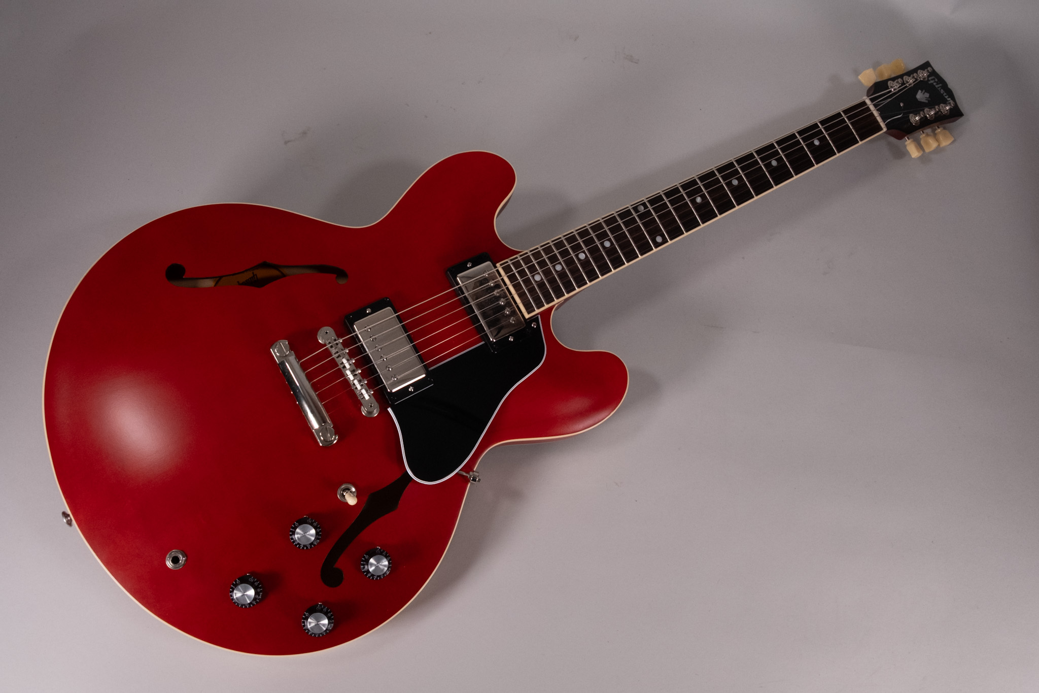 GIBSON ES-335 CHERRY SATIN USATA