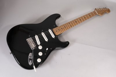 Fender Limited Edition Vintera II '50s Stratocaster Roasted Maple Finish Black