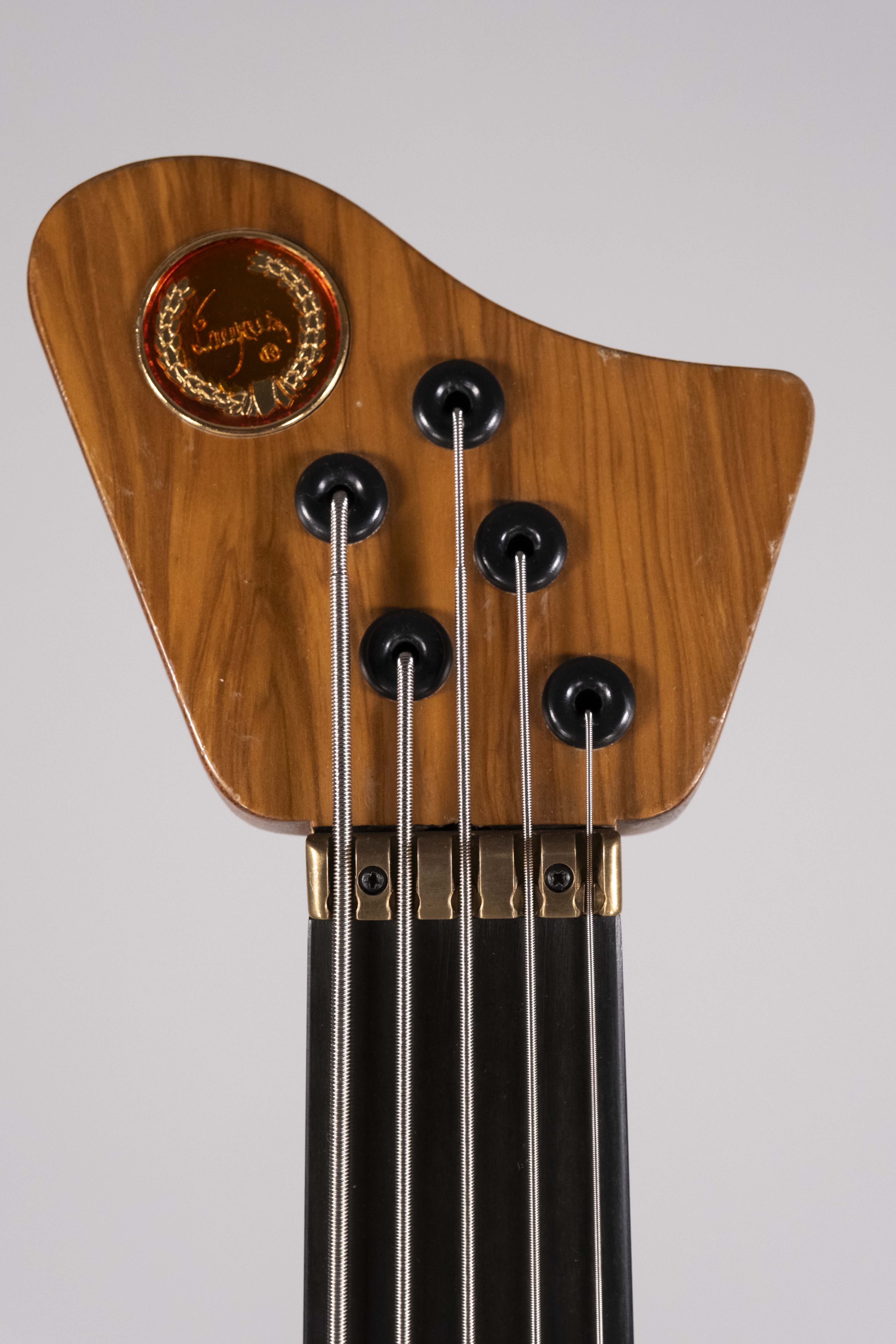 LAURUS T900 FRETLESS USATO