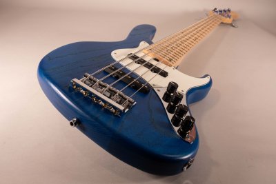 Sadowsky Metroline Bass 5 24 JJ Vintage Ocean Blue Satin