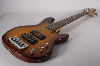 G&L basso L2500 tribute usato