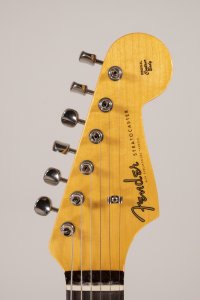 FENDER STRATOCASTER vintage custom 59 SONIC B. USATA