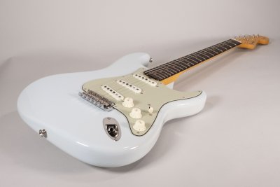 FENDER STRATOCASTER vintage custom 59 SONIC B. USATA