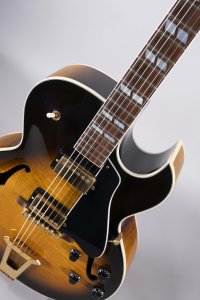 GIBSON ES-175 VS USATA