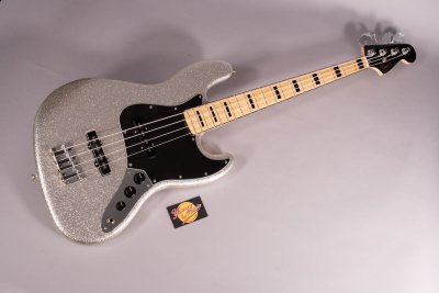 Fender Limited Mikey Way Jazz Bass Silver Sparkle