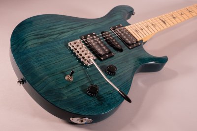 PRS SE Swamp Ash Special Iri Blue