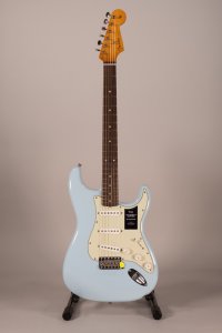 Fender Limited Edition Vintera II Road Worn '60s Stratocaster Rw Sonic Blue