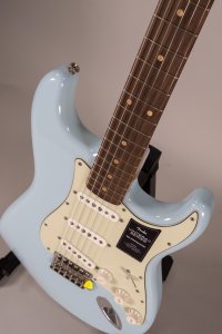 Fender Limited Edition Vintera II Road Worn '60s Stratocaster Rw Sonic Blue