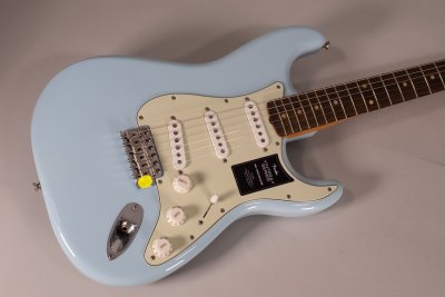 Fender Limited Edition Vintera II Road Worn '60s Stratocaster Rw Sonic Blue
