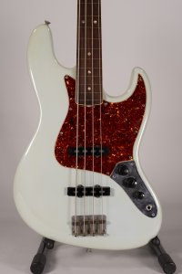 FENDER JAZZ 1966 FRETLESS REFINISH USATO