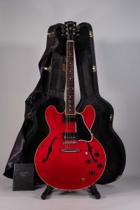 GIBSON ES-335 CHERRY USATA