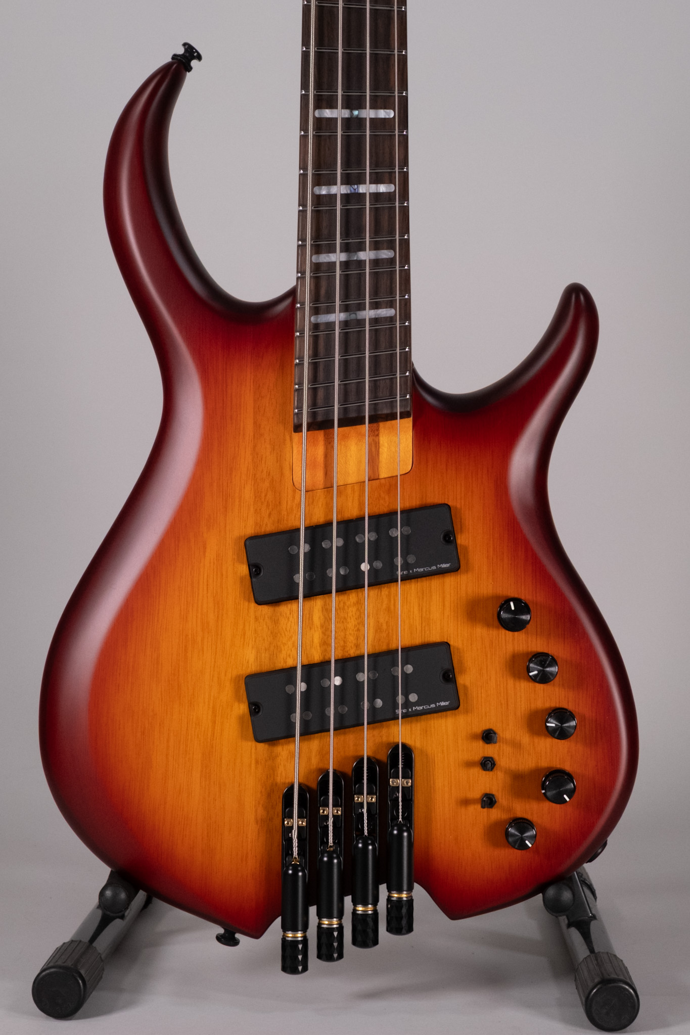 Marcus miller M6 headless 4 ts.s tobacco sunburst satin