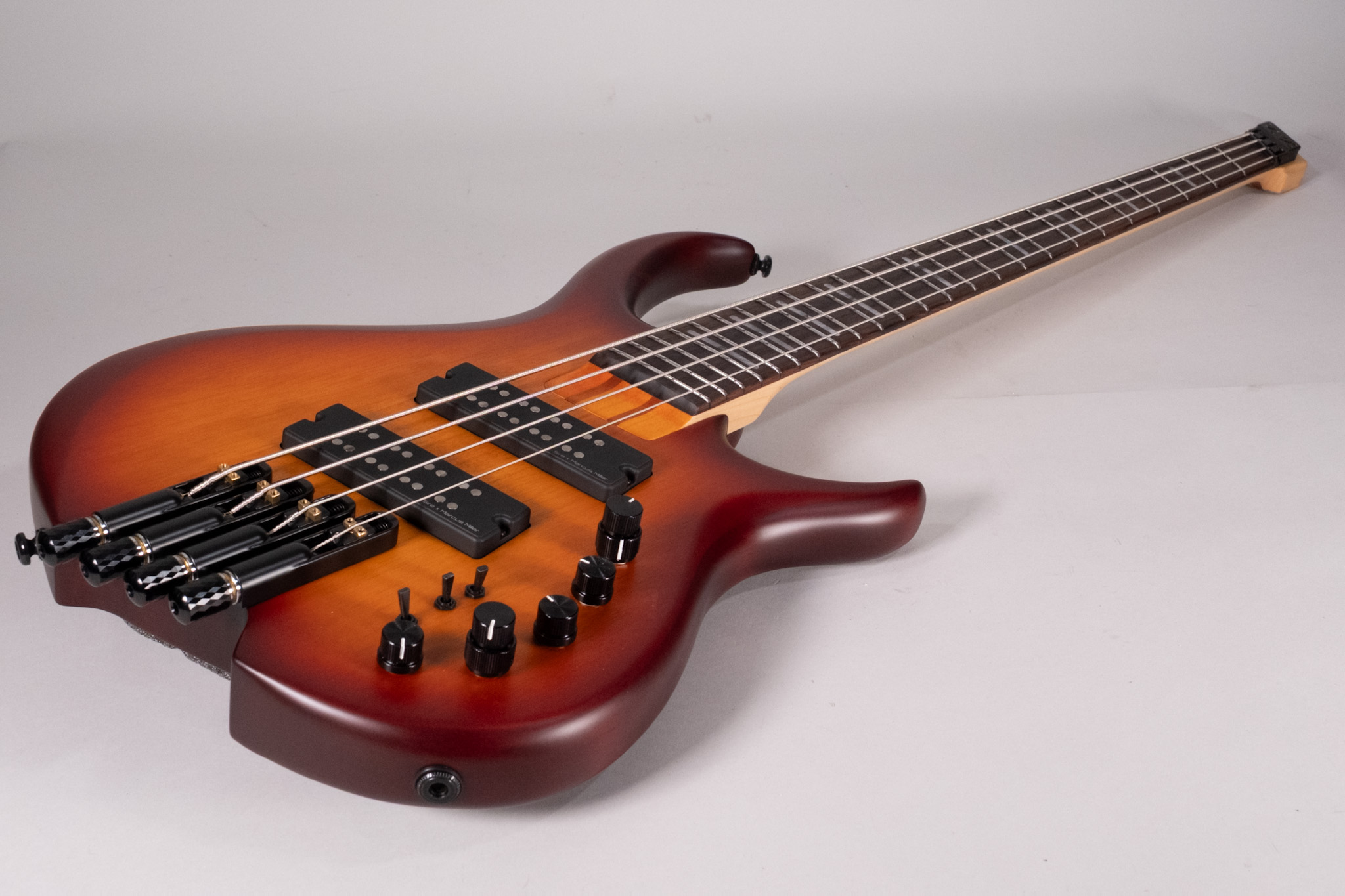 Marcus miller M6 headless 4 ts.s tobacco sunburst satin