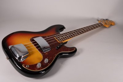 Fender Custom Shop 1966 Precision Bass Journeyman Relic 3A RW 3 Color Sunburst