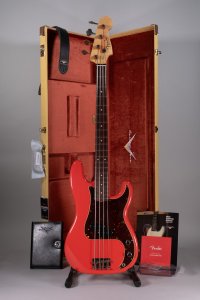 Fender Pino Palladino Signature Precision Bass Fiesta Red